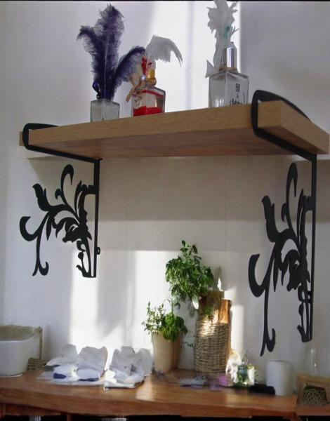 Yaprak Temalı Duvar Rafı