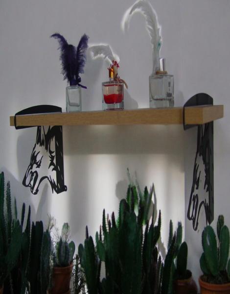 Kurt Temalı Duvar Rafı